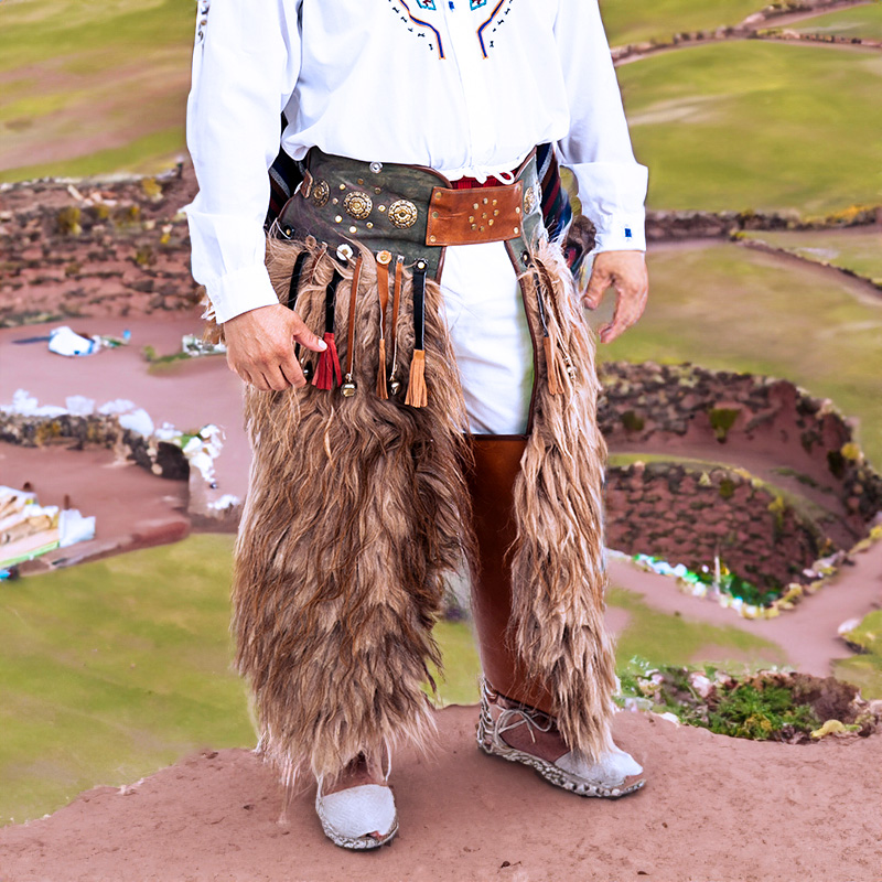 A close up view of the white pants of the Inti Raymi costume